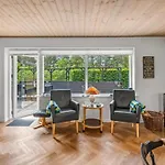 Lavrans - 2-5km From The Sea By Interhome *