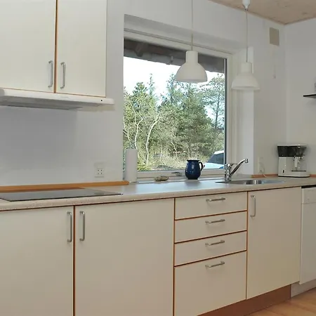 Lavrans - 2-5km From The Sea By Interhome