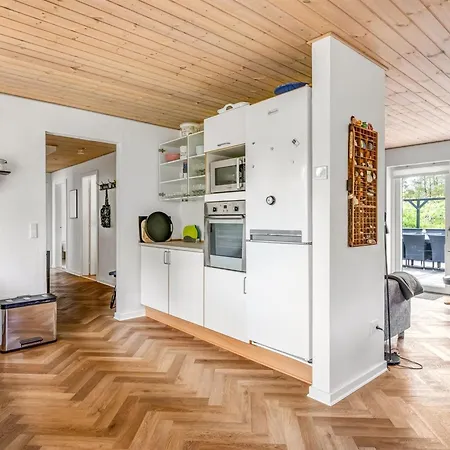 Σπίτι διακοπών Lavrans - 2-5km From The Sea By Interhome