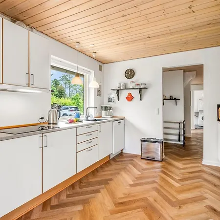 Σπίτι διακοπών Lavrans - 2-5km From The Sea By Interhome *